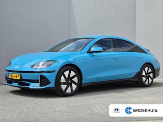 Hyundai Ioniq 6 Connect 53 kWh / SOH 100% / warmtepomp / Dealer onderhouden / Fabrieksgarantie tot 08-2028 / CCS snelladen / All season banden / Head Up Display / WLTP bereik 429 km bereik stad 589 km / Achteruitrijcamera / Apple Carplay Android Auto /