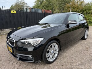 BMW 118i Autom/Tiptr Sportline Navi/Clima/Cruise/PDC/LMV