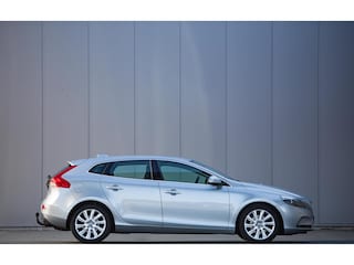 Volvo V40 1.5 T3 Summum 1e Eig|Ori .NL|Leder|Camera|Navi|Trekhaak
