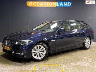 BMW 5-serie Touring 528i High Executive|SOFTCLOSE|KEYLESS|MEMORY|LEDER|ACC|HUD|DODEHOEK|STOELV|CAMERA|PDC|LED|17INCH|