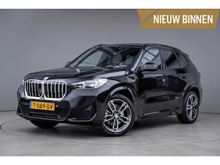BMW X1 xDrive30e M-Sport Org.NL|Pano-dak|H&K|Trekhaak|HuD|360°|1e-eig.|Dealeronderhouden
