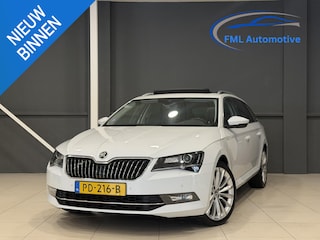 Skoda Superb Combi 1.4 TSI ACT Style Business | Panorama dak | Leder |