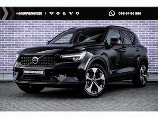 Volvo XC40 2.0 B4 Plus Black Edition | Trekhaak | Lichtmetalen Velgen 20 inch | Harman Kardon Audio | Panoramadak | 360 Graden Camera | Parkeersensoren | Keyless Entry | Elektrische Achterklep | Elektrisch Verstelbare Voorstoelen | Stoelverwarming | Google Navigatie | Apple Carplay | Android Auto