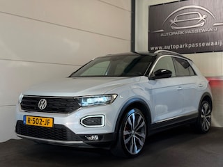 Volkswagen T-Roc 1.5 TSI Sport R-Line Pano, ACC, Apple Carplay, LED, Virtual Cockpit, Stoelverwarming, Lane-Assist, Parkeersensor