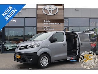 Toyota Proace Electric LONG EXTRA RANGE DYNAMIC 75KWH 8-PERSOONS ROLSTOELAUTO VERLAAGD-INBOUW-OPRIJPLAAT 2x SCHUIFDEUR