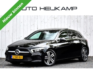 Mercedes-Benz A-klasse 180 Business Solution Luxury | Panoramadak | Sfeerverlichting | Leder