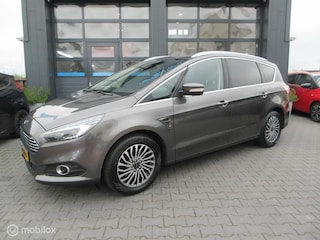 Ford S-MAX 1.5 Vignale 7p. 82dkm! Airco Cruise Verw stoelen Navigatie Trekhaak