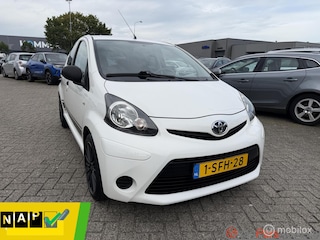 Toyota Aygo 1.0 VVT-i Now,Airco,5drs,NAP,2de eigenaar