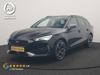 Cupra Leon 1.4 e-Hybrid VZ PHEV 245pk Dealer O.H | Trekhaak Af Fabriek | Camera | Sfeerverlichting | Sportstoelen & Stuur Verwarmd | Apple Carplay | Keyless | Virtual | Navigatie | DAB | 19"L.M | Cruise Control | Plug In Hybrid |