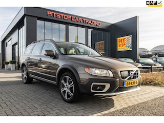 Volvo XC70 2.4 D5 Summum AWD, NL Auto, Apple Carplay, Facelift, Keurig!