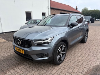 Volvo XC40 2.0 T4 R-Design