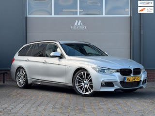 BMW 3-serie Touring 318i High Executive M-Sport|2018|NAP|Dealer|2x M-pakket|Trekhaak|H&K|Stoelverw.|Elekt. koffer|M pakket|19"LMV