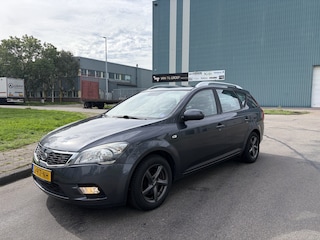 Kia Ceed cee'd Sporty Wagon 1.4i CVVT X-pect 90 PK.