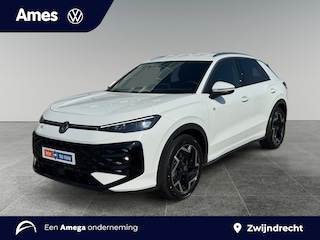 Volkswagen T-Roc 1.5 150pk eTSI R-Line Edition Koplampverlichting matrix-led (IQ.LIGHT) | Achteruitrijcamera | Navigatie 'Discover' (32,7 cm)