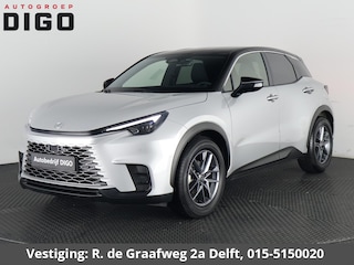 Lexus LBX 1.5 Business Line Bi-Tone 2WD | Dodehoek detectie | Stuur- & Stoelverwarming | Navigatie | Parkeersensoren