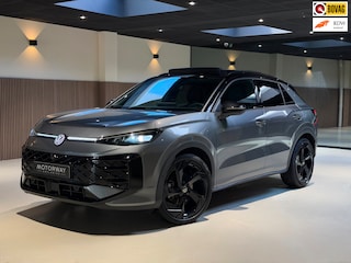 Volkswagen T-Roc 1.5 eTsi R-Line First Edition|Pano|Matrix|Keyless|H&K|HUD|360|