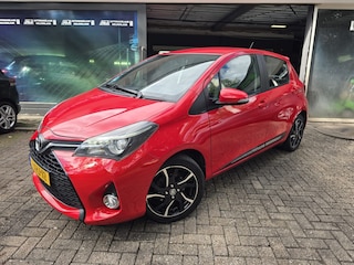 Toyota Yaris 1.3 VVT-i Dynamic | 1E EIGENAAR | 3/6 OF 12MND GARANTIE | AIRCO | LMV | CAMERA | NAVI | NW APK |