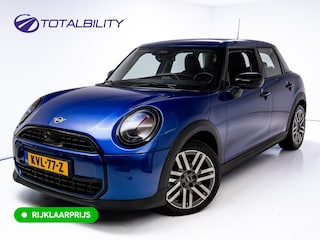Mini Cooper 5-Deurs 1.5 C Black 5 drs. | Stoel- & Stuurverw. | Leer | Cruise | Camera | Navigatie | App. connect | 17"LMV | All season banden, Draadloze tel. lader, Led, DAB