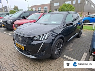 Peugeot 2008 EV GT Pack 50 kWh | Fase 3 laden | Panorama/schuifdak | Stoelverwarming | All season | 18 Inch | NL auto |