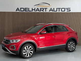 Volkswagen T-Roc 1.5 TSI Life 150 PK Automaat / Navigatie full map / Adaptive cruise / Apple CarPlay / etc..