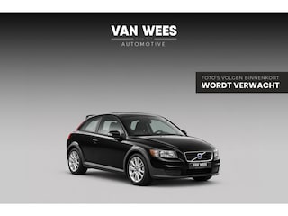Volvo C30 1.6 Momentum | 2e eigenaar | Origineel Nederlands | Airco | Boordcomputer | 101 pk | Stuurwiel leer | Radio | 16 inch | Dakspoiler | Origineel
