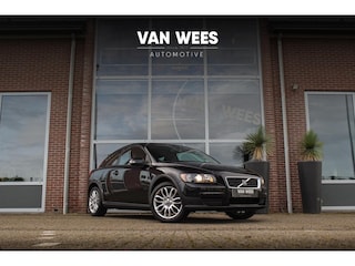 Volvo C30 1.6 Momentum | 2e eigenaar | Origineel Nederlands | Airco | Boordcomputer | 101 pk | Stuurwiel leer | Radio | 16 inch | Dakspoiler | Origineel