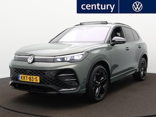 Volkswagen Tiguan 1.5 eHybrid R-Line Edition | Panodak | 360 Camera | Harman Kardon | Zwenk. Trekhaak | Massage stoelen |