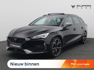 Cupra Leon 1.4 e-Hybrid VZ Performance 245PK DSG SOH 93%, Panoramadak, Achteruitrijcamera, Elektr. Achterklep, Stuur/stoelverwarming, Keyless, Adaptieve Cruise Control, 19" LM Velgen