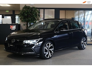 Volkswagen Golf 1.5 eTSI DSG Pano Trek IQ Led Pdc Acc Alcantara