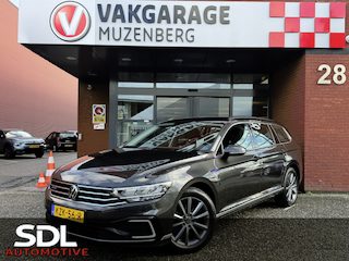 Volkswagen Passat Variant 1.4 TSI PHEV GTE Business 94,8 SOH!! // // LED // ADAP. CRUISE // NAVI + CARPLAY // CAMERA // PDC V+A // ERGO COMFORT STOEL