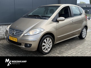 Mercedes-Benz A-klasse 200 Elegance 16"/Leder/Stoelverwarming/Trekhaak/Cruise/Airco/Navigatie/PDC/CD wisselaar