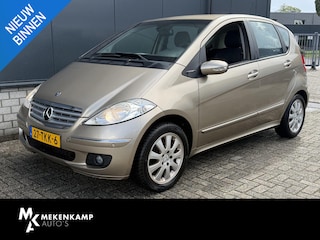 Mercedes-Benz A-klasse 200 Elegance 16"/Leder/Stoelverwarming/Trekhaak/Cruise/Airco/Navigatie/PDC/CD wisselaar