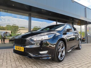 Ford Focus 1.5 ST-Line Ecc Cruise Navi Trekhaak 2x Pdc 2018