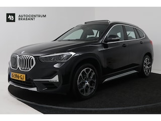 BMW X1 sDrive20i VDL Nedcar Edition (PANORAMADAK, CAMERA, STOELVERWARMING, PARKEERSENSOREN)