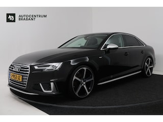 Audi A4 Limousine 35 TFSI Sport S line black edition (DIGITALE COCKPIT, CAMERA, STOELVERWARMING/VERKOELING, ELEKTR STOELEN)