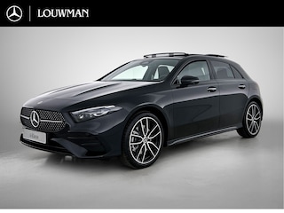 Mercedes-Benz A-klasse 250 e 140 Year Edition | Premium Plus | Nightpakket | Trekhaak | Panoramaschuifdak | 360° camera | 19-inch vijfdubbelspaak AMG velgen | Warmtewerend, donkergetint glas |