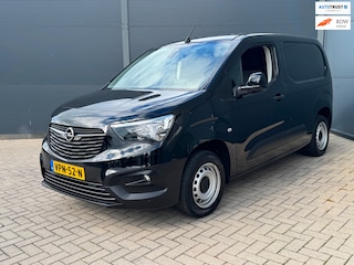 Opel Combo 1.5D L1H1 / Camera / Carplay / 3 Zits / Trekhaak / Nap