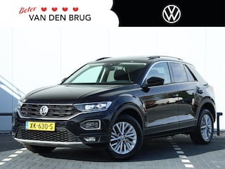 Volkswagen T-Roc 1.5 TSI Style 150 pk | Panoramadak | Led Koplampen | Trekhaak | Navigatie | Stoelverwarming
