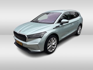 Skoda Enyaq iV 80 / SOH 91,7% / Trekhaak / Camera / Leder / Matrix LED / 19'' / CarPlay / Stoelverwarming 4x / Dodehoek / DAB / ACC