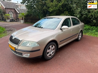 Skoda Octavia 2.0 FSI Elegance/ Airco/ Navi/ Trekhaak/ PDC /