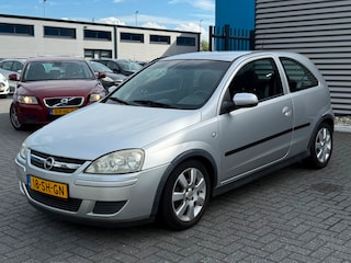 Opel Corsa 1.2-16V Silverline