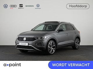 Volkswagen T-Roc 1.5 TSI Style 150 pk Automaat (DSG) | Navigatie | Panoramadak | Parkeersensoren (Park assist) | Achteruitrijcamera | Lederen bekleding | Elektr. bestuurdersstoel met geheugen | Stoelverwarming |
