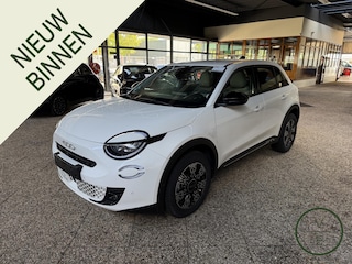 Fiat 600 1.2 Hybrid Urban | LED | 360 Camera | 8.000KM | CarPlay | Clima | BTW |