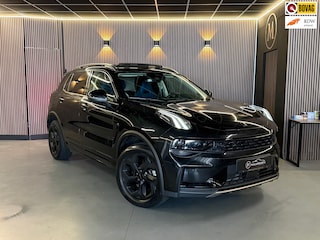 Lynk & Co 01 1.5| Pano|Stoelverwarming|Keyless|black Edtion|sfeer|camera|memory