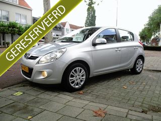 Hyundai i20 1.2i i-Motion 5-drs / AIRCO / TREKHAAK / i.z.g.st / 74dkm