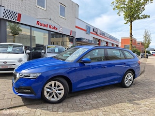 Skoda Octavia COMBI 1.0 TSI AMBITION • Cruise control •