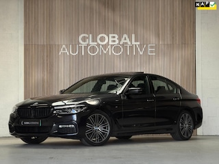 BMW 530i High Executive - M SPORT - LEDEREN DASHBOARD - SCHUIFDAK - 19 INCH - NAPPA LEER - DISPLAY SLEUTEL
