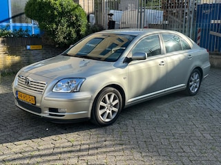 Toyota Avensis 1.8 VVTi Linea Luna