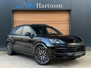 Porsche Cayenne 3.0 E-Hybrid Black Edition MASSAGE|PASSENGER-DISPLAY|SPORTUITLAAT|TREKHAAK|PANO|BOSE