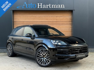 Porsche Cayenne 3.0 E-Hybrid Black Edition MASSAGE|PASSENGER-DISPLAY|SPORTUITLAAT|TREKHAAK|PANO|BOSE